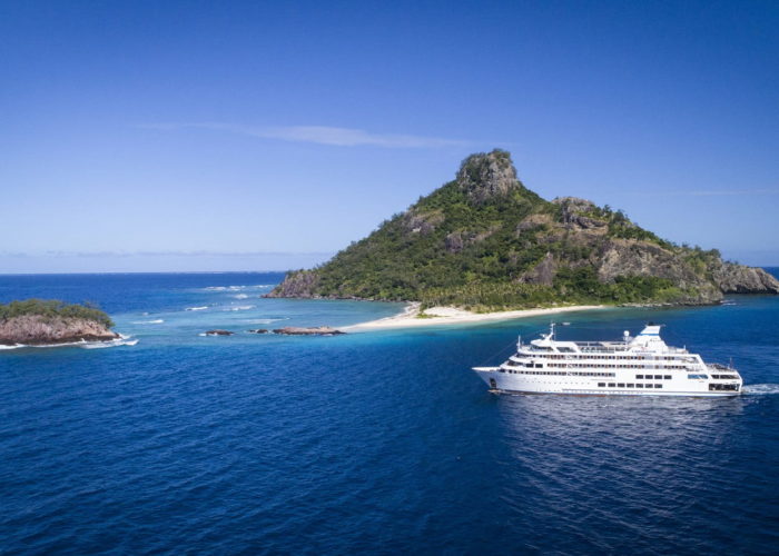 Reef Endeavour, Captain Cook Cruises, Monuriki Island